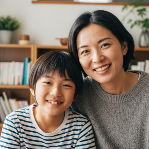 笑顔の母と息子